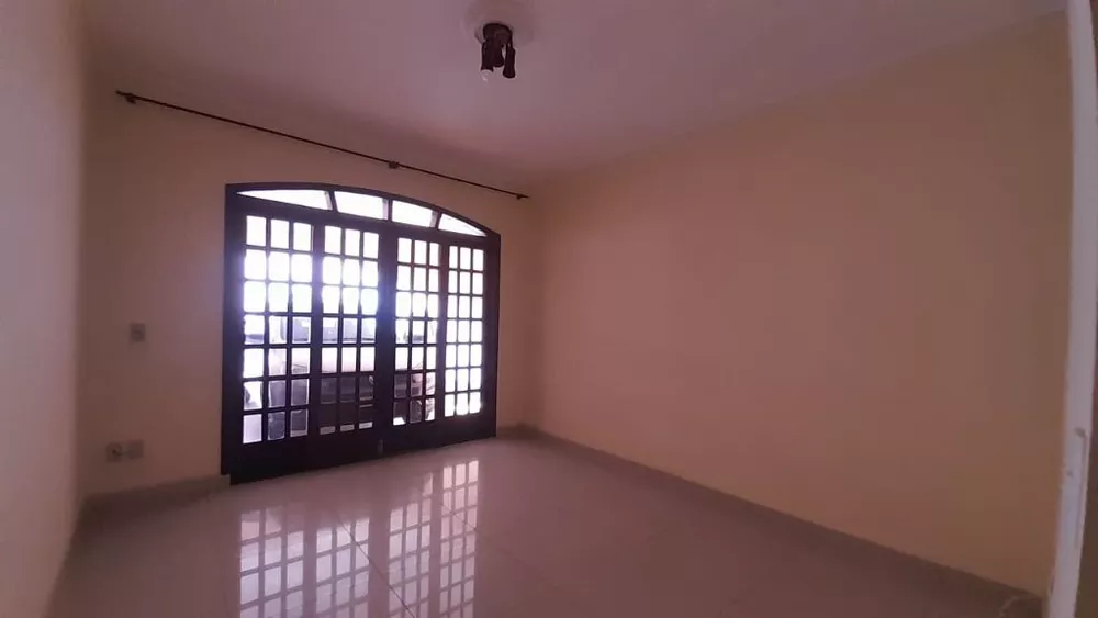 Casa à venda com 3 quartos, 135m² - Foto 3