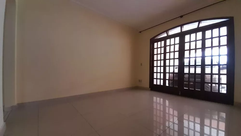 Casa à venda com 3 quartos, 135m² - Foto 4