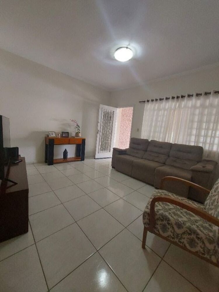 Casa, 3 quartos, 182 m² - Foto 1
