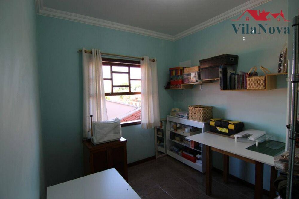 Casa, 4 quartos, 229 m² - Foto 1