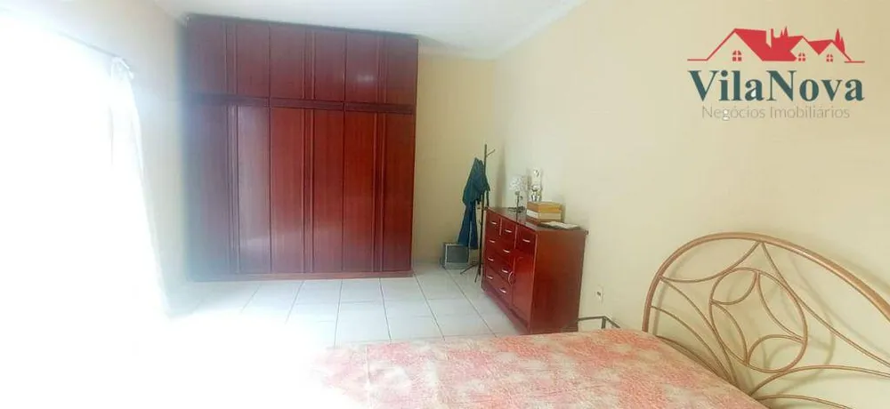Casa, 4 quartos, 260 m² - Foto 1