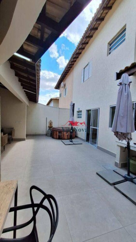 Casa de Condomínio à venda e aluguel com 3 quartos, 149m² - Foto 3
