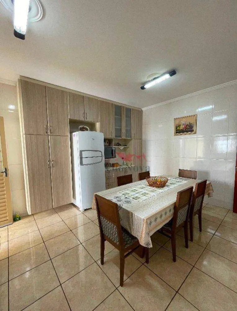 Casa, 3 quartos, 192 m² - Foto 3