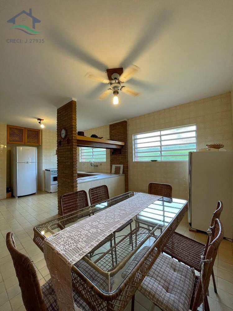 Chácara à venda com 3 quartos, 255m² - Foto 2