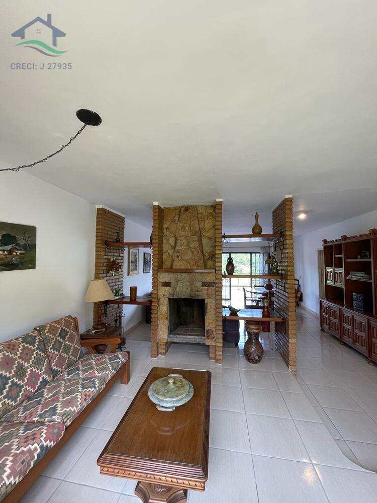 Chácara à venda com 3 quartos, 255m² - Foto 1