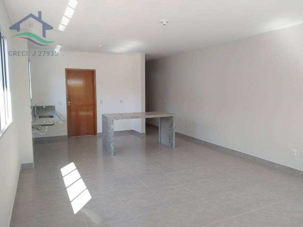 Casa à venda com 3 quartos, 122m² - Foto 2