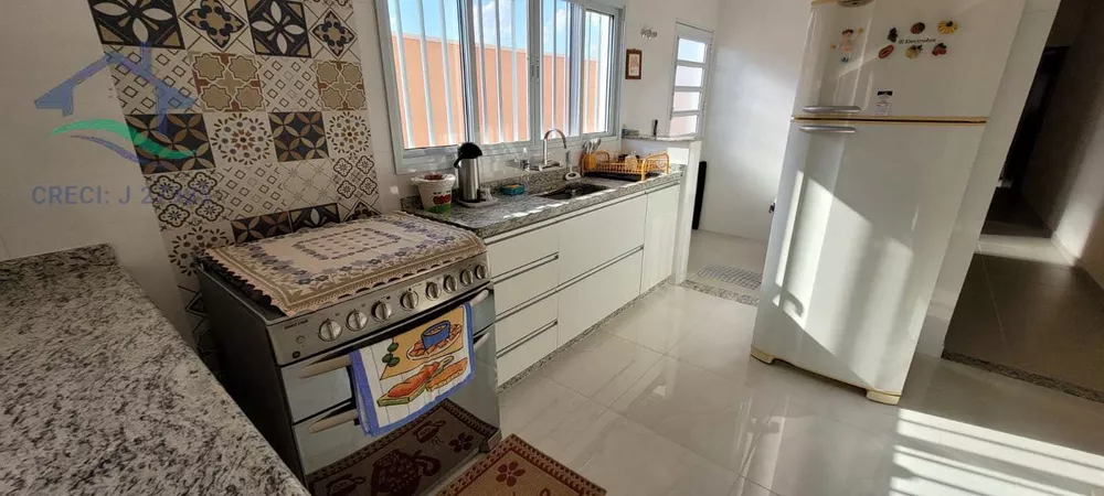 Casa à venda com 3 quartos, 160m² - Foto 3