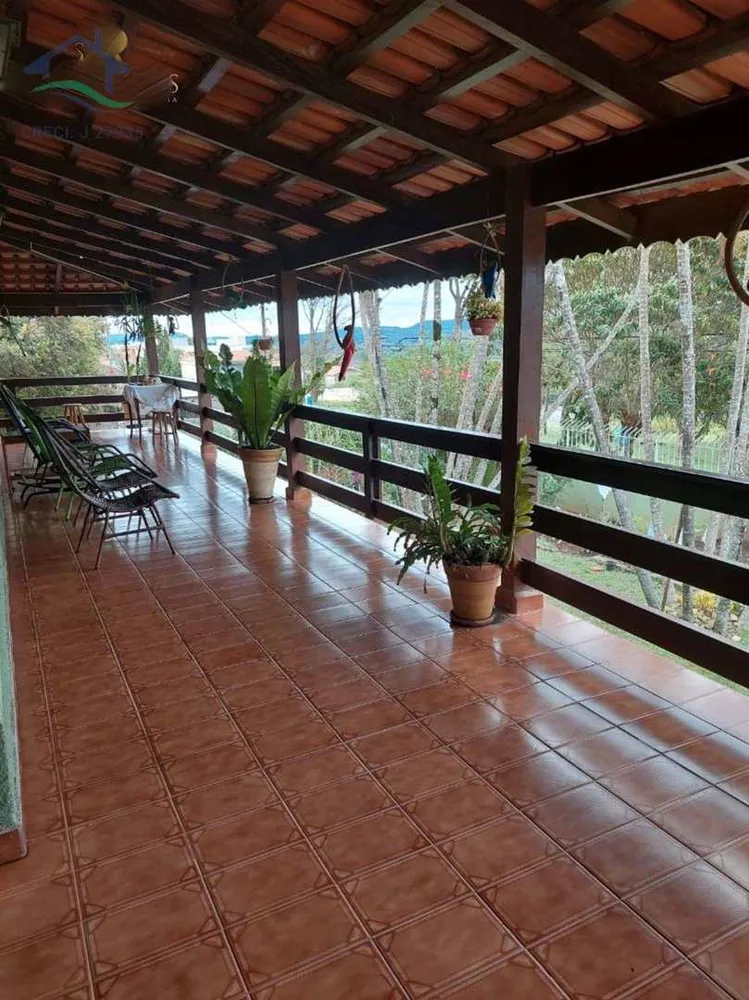 Casa, 4 quartos, 243 m² - Foto 1