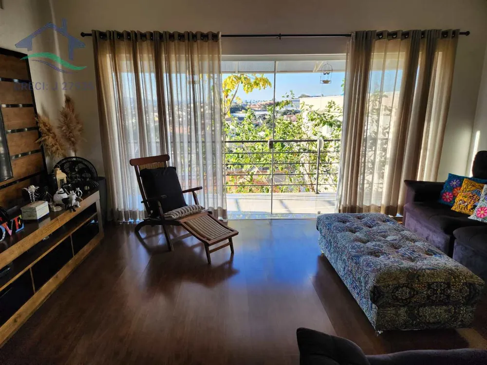 Casa, 3 quartos, 249 m² - Foto 2
