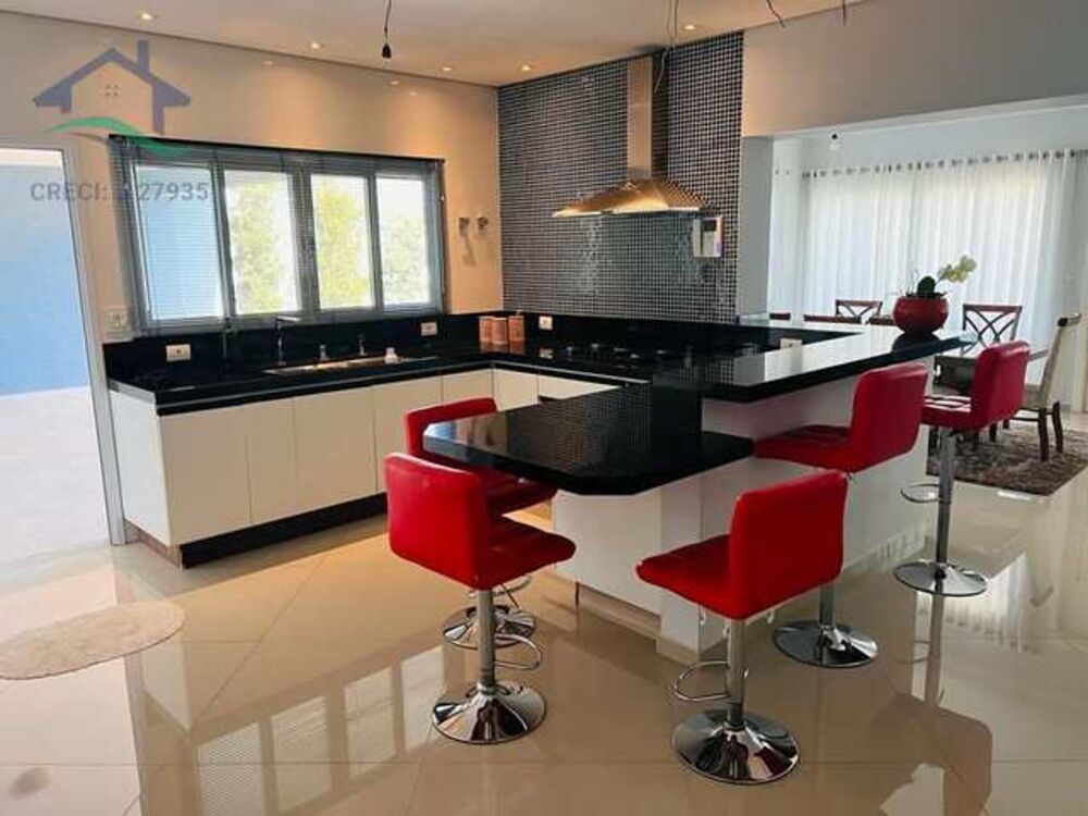 Casa de Condomínio à venda com 3 quartos, 400m² - Foto 2