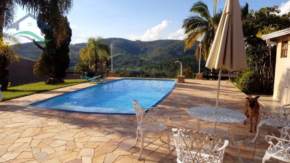Chácara à venda com 3 quartos, 450m² - Foto 1