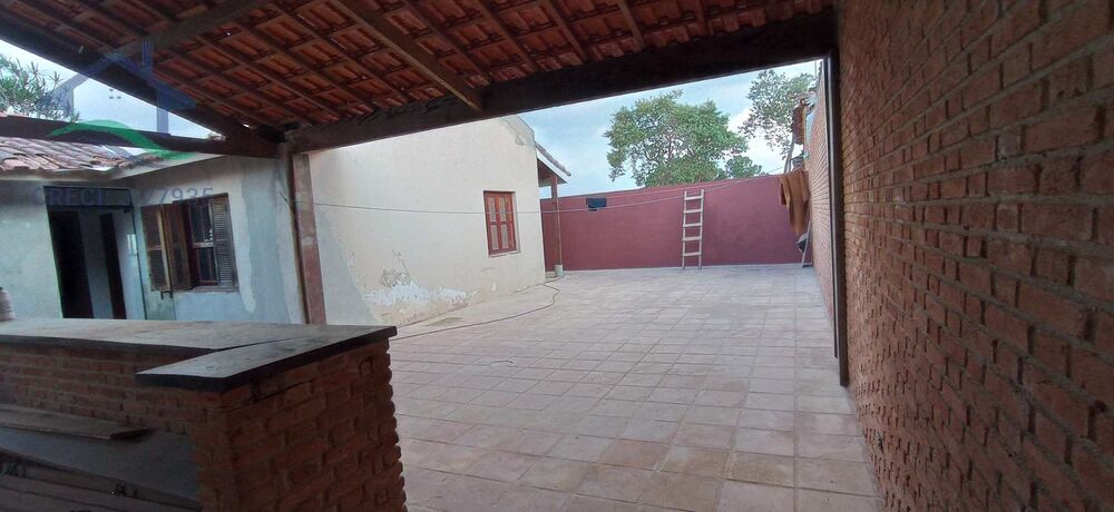 Chácara à venda com 2 quartos, 300m² - Foto 3