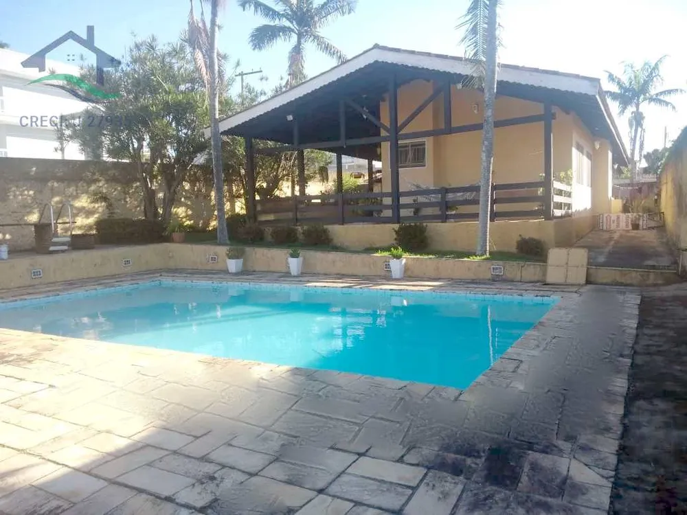Casa, 3 quartos, 337 m² - Foto 1