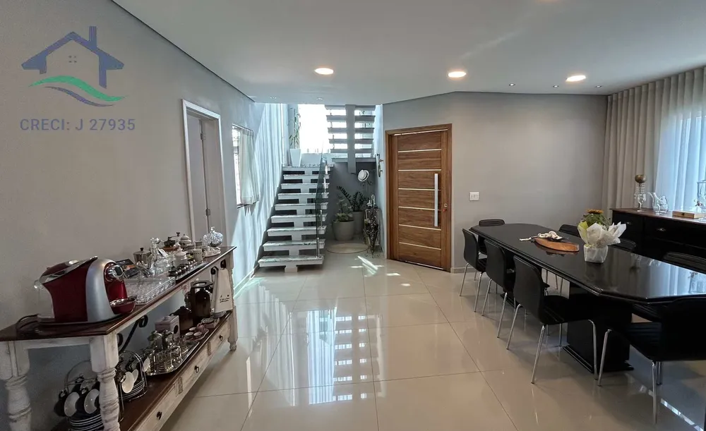 Casa, 4 quartos, 268 m² - Foto 2