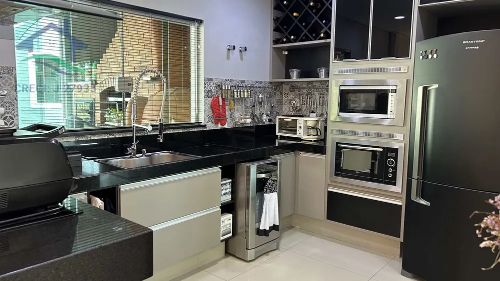 Casa, 4 quartos, 268 m² - Foto 6