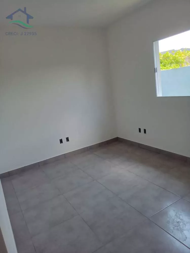 Casa à venda com 2 quartos, 75m² - Foto 4