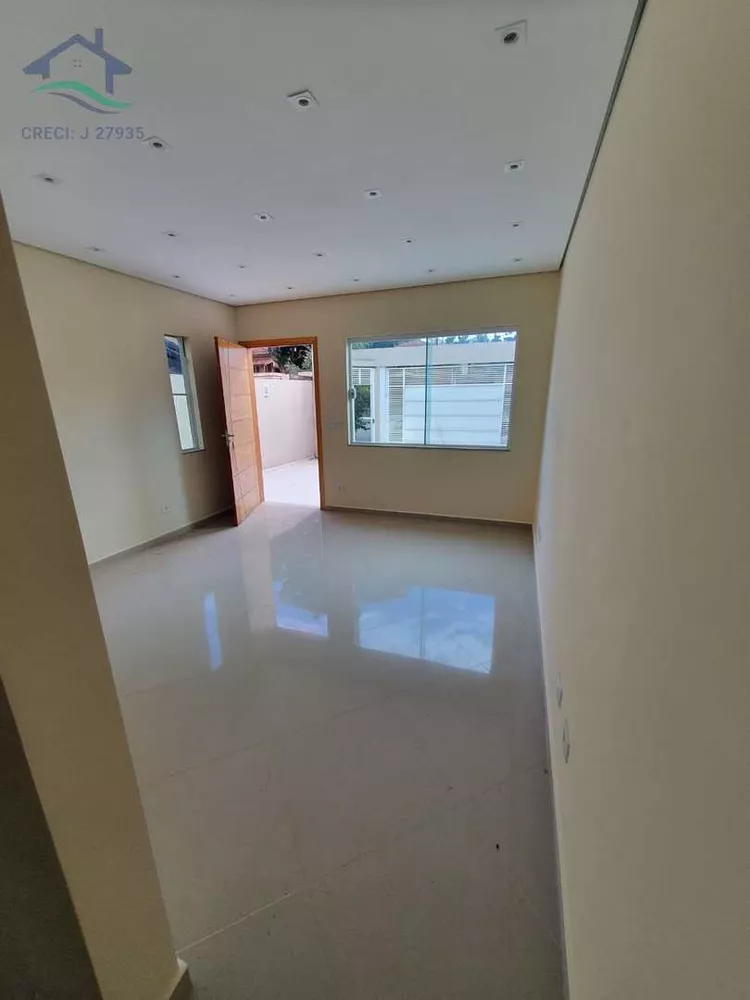 Casa à venda com 2 quartos, 180m² - Foto 2