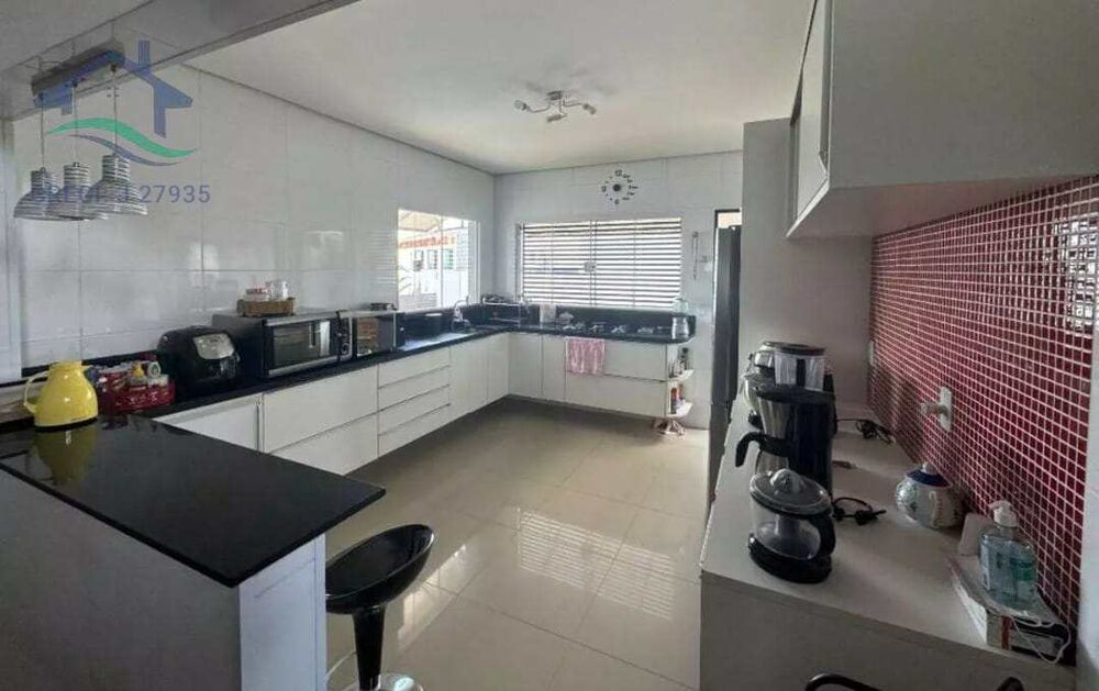 Casa, 3 quartos, 249 m² - Foto 4