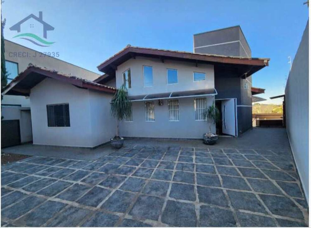 Casa, 3 quartos, 249 m² - Foto 1