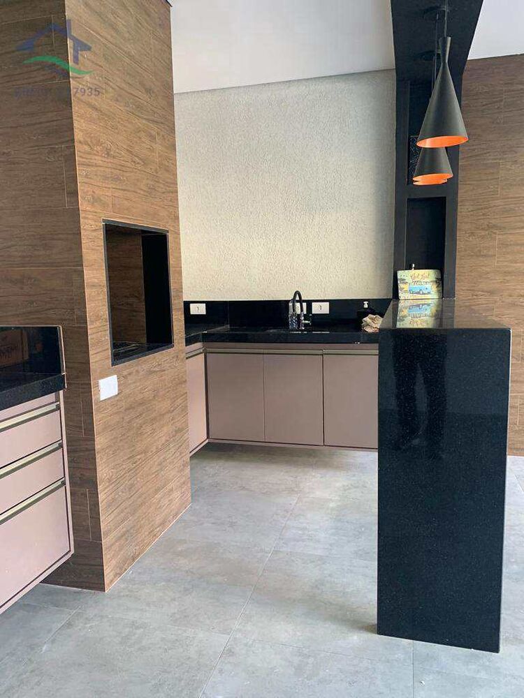 Casa à venda com 2 quartos, 157m² - Foto 5