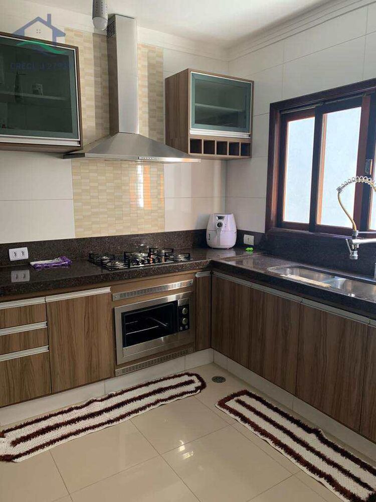 Casa à venda com 2 quartos, 157m² - Foto 2