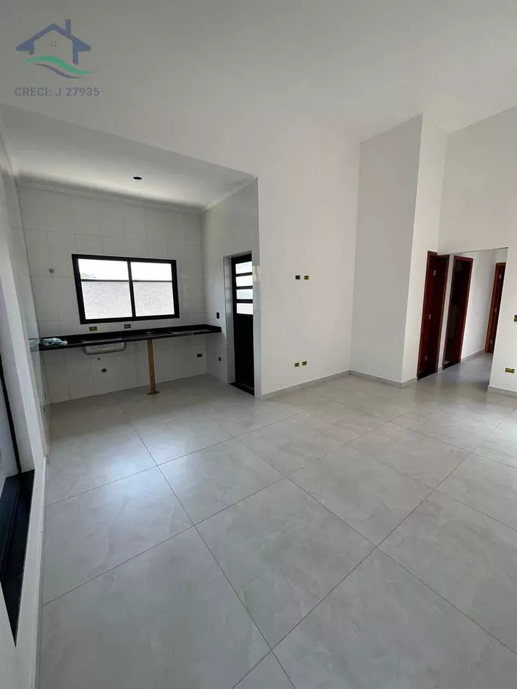 Casa à venda com 2 quartos, 67m² - Foto 3