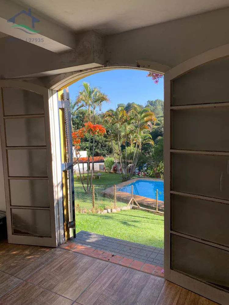Chácara, 3 quartos, 2500 m² - Foto 1
