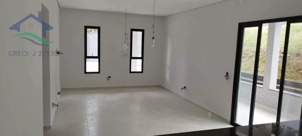 Casa à venda com 3 quartos, 200m² - Foto 2