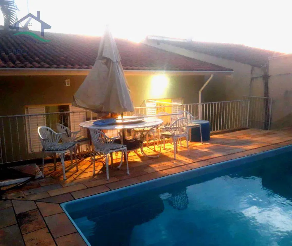 Casa, 5 quartos, 146 m² - Foto 1