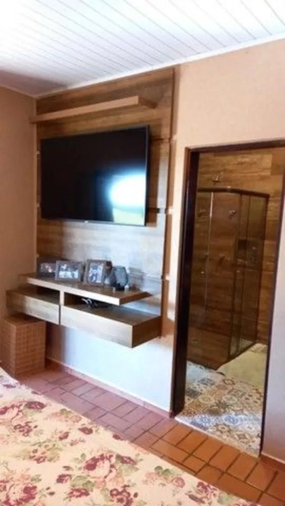 Chácara à venda com 4 quartos, 1500m² - Foto 7