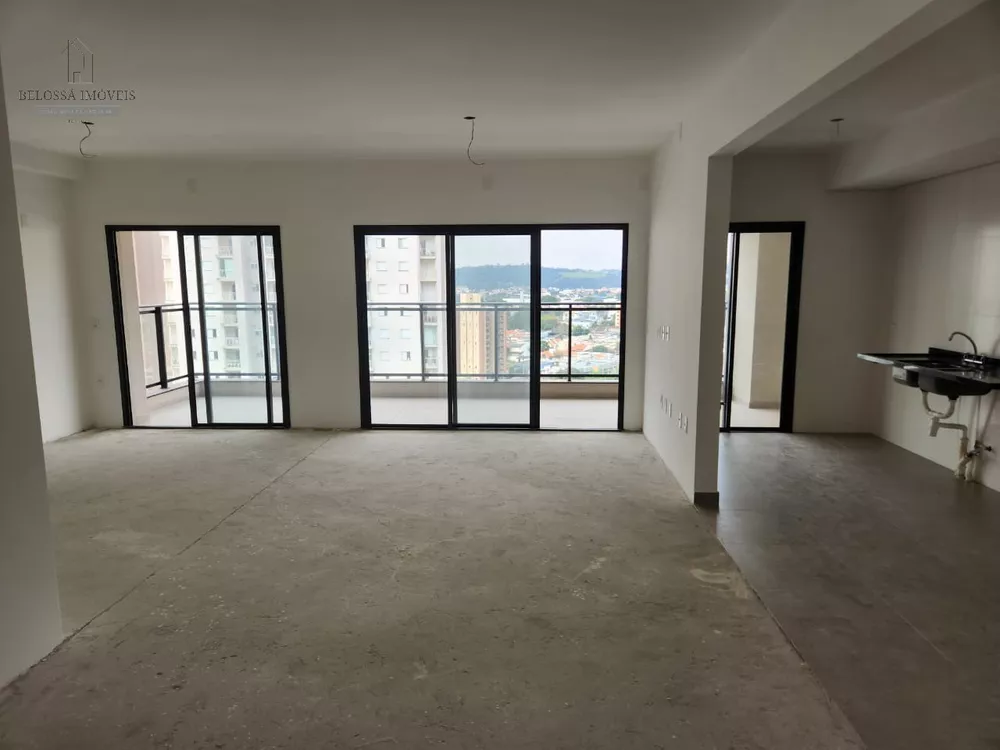 Apartamento à venda com 3 quartos, 141m² - Foto 1