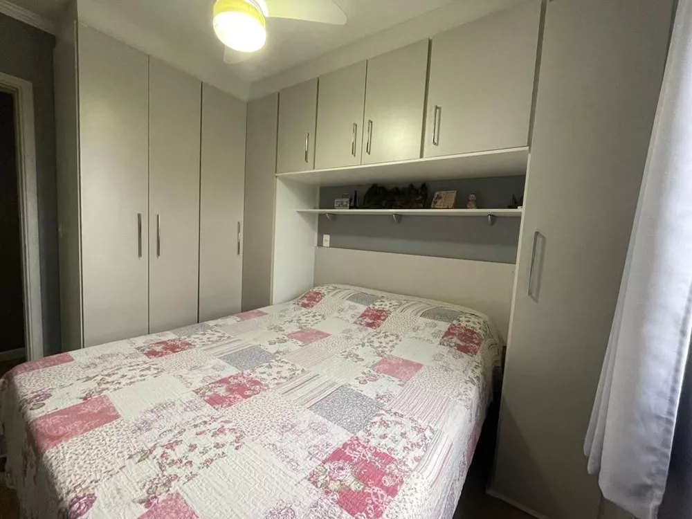 Apartamento à venda com 2 quartos, 61m² - Foto 2