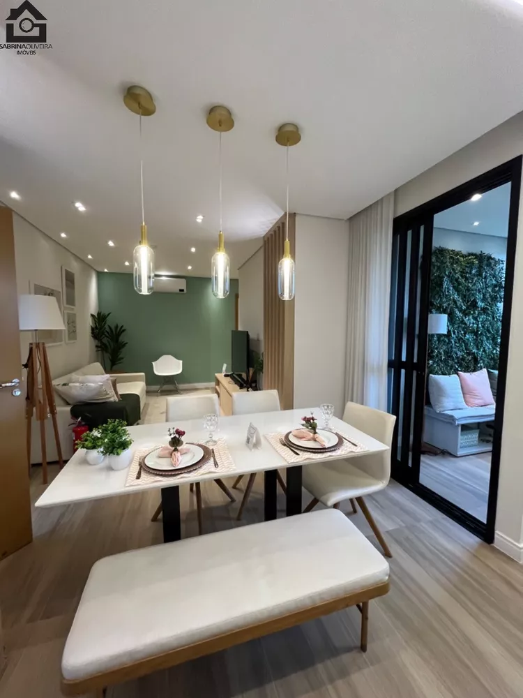 Apartamento à venda com 2 quartos, 68m² - Foto 1