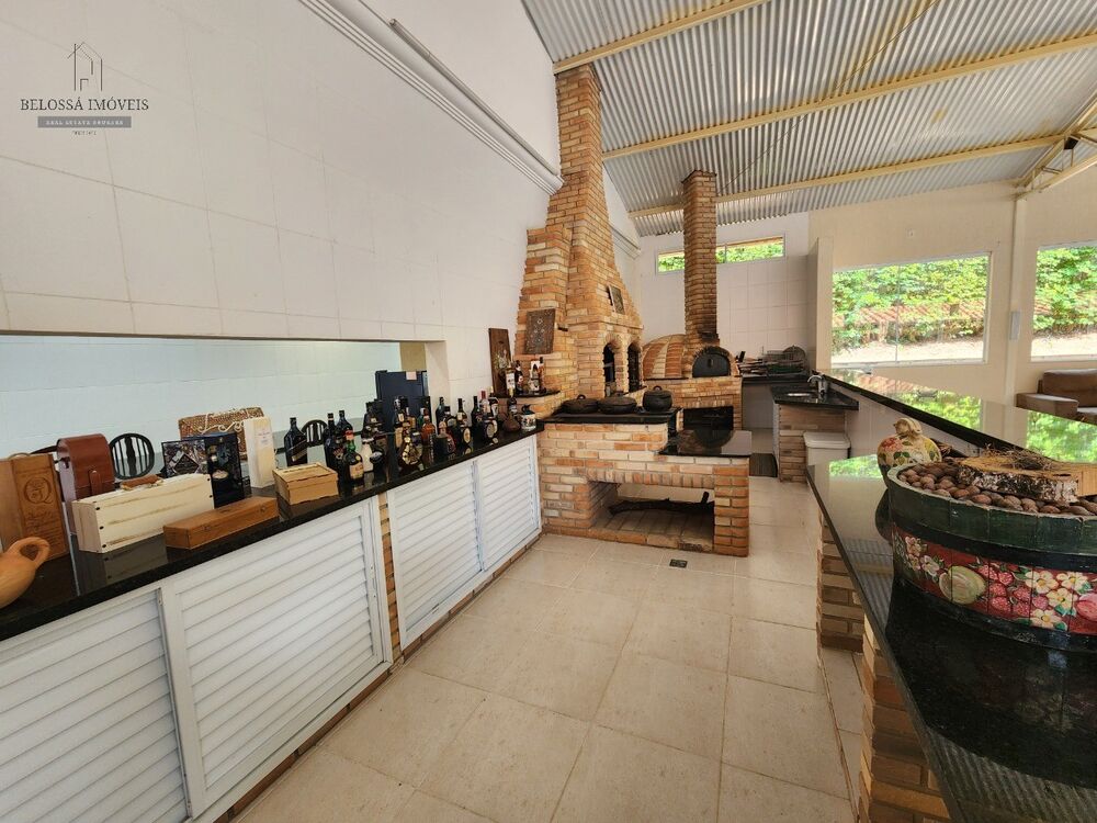 Chácara à venda com 4 quartos, 6501m² - Foto 1