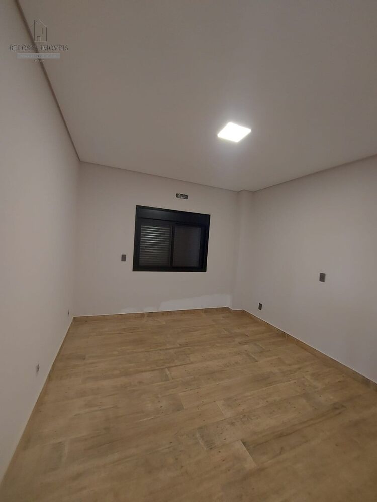 Casa à venda com 3 quartos, 300m² - Foto 3