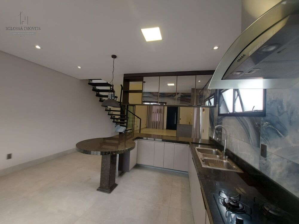 Casa à venda com 3 quartos, 300m² - Foto 8