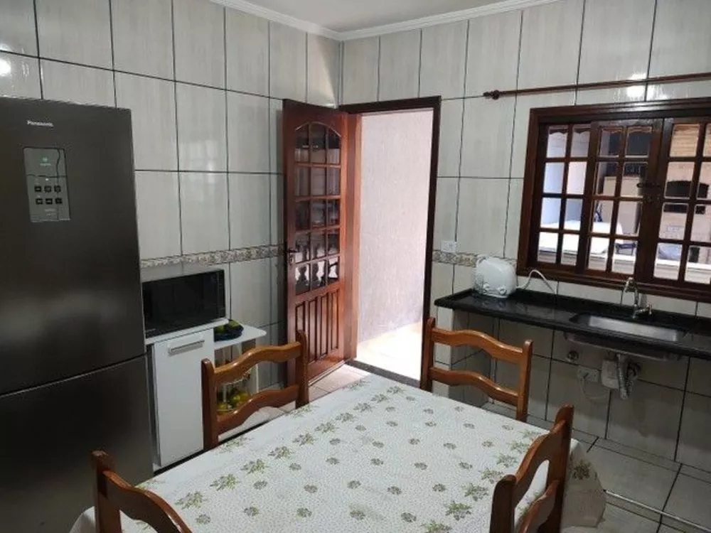 Casa à venda com 2 quartos, 125m² - Foto 3