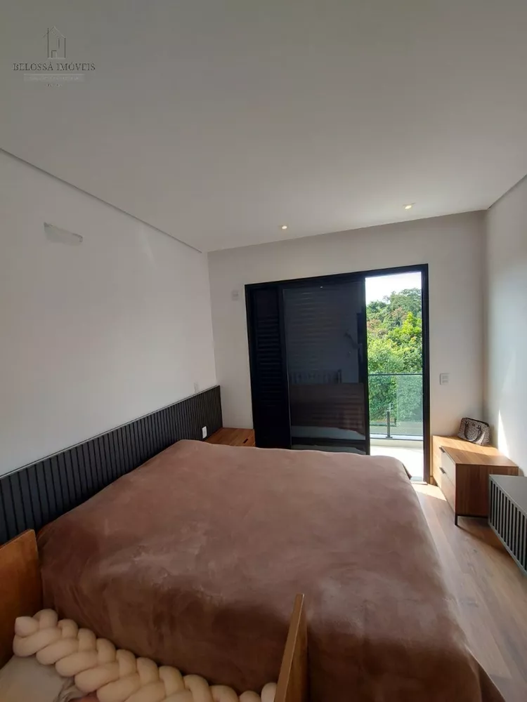 Casa à venda com 3 quartos, 215m² - Foto 3