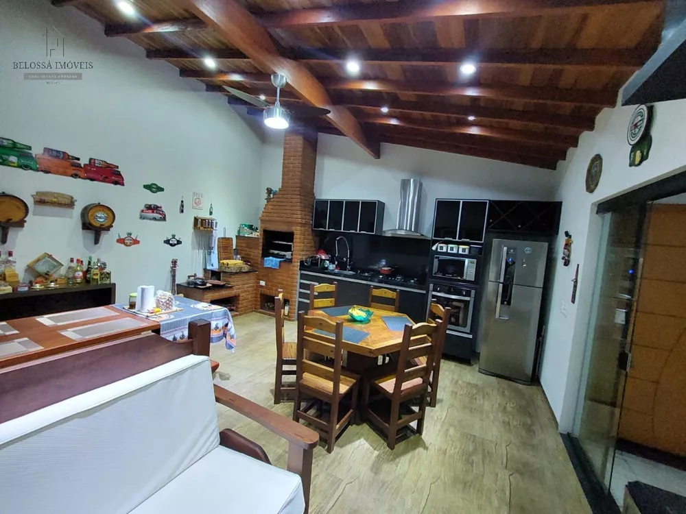 Casa à venda com 2 quartos, 250m² - Foto 6