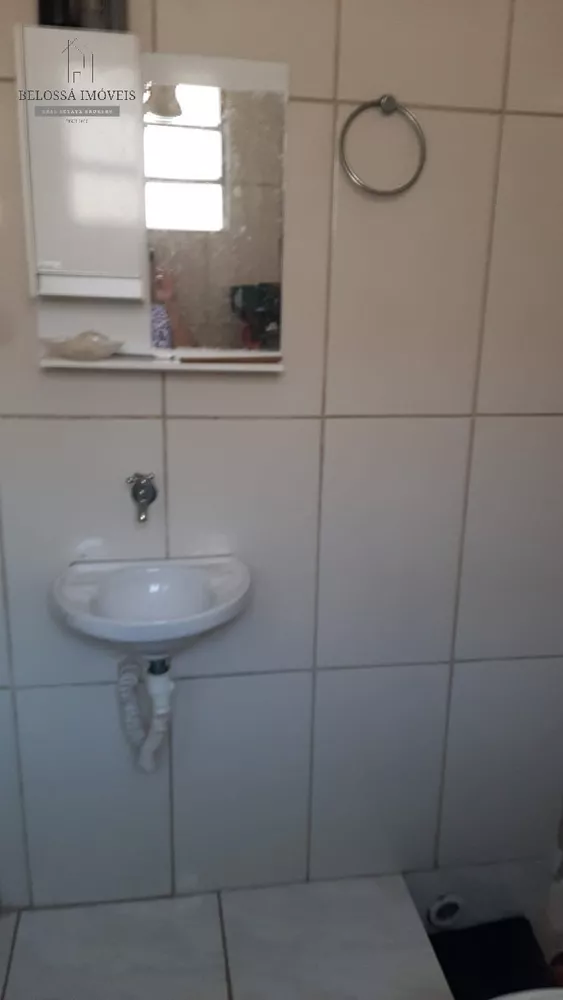 Casa à venda com 4 quartos, 300m² - Foto 2