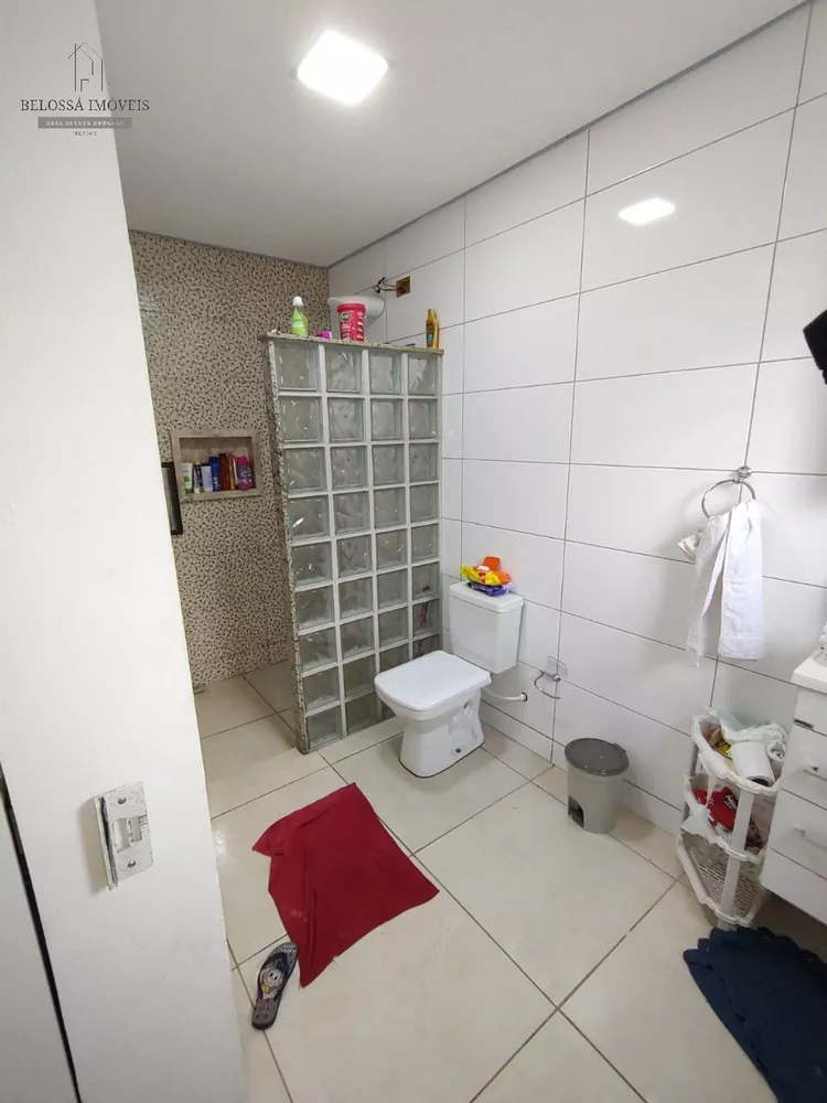 Casa à venda com 4 quartos, 300m² - Foto 4