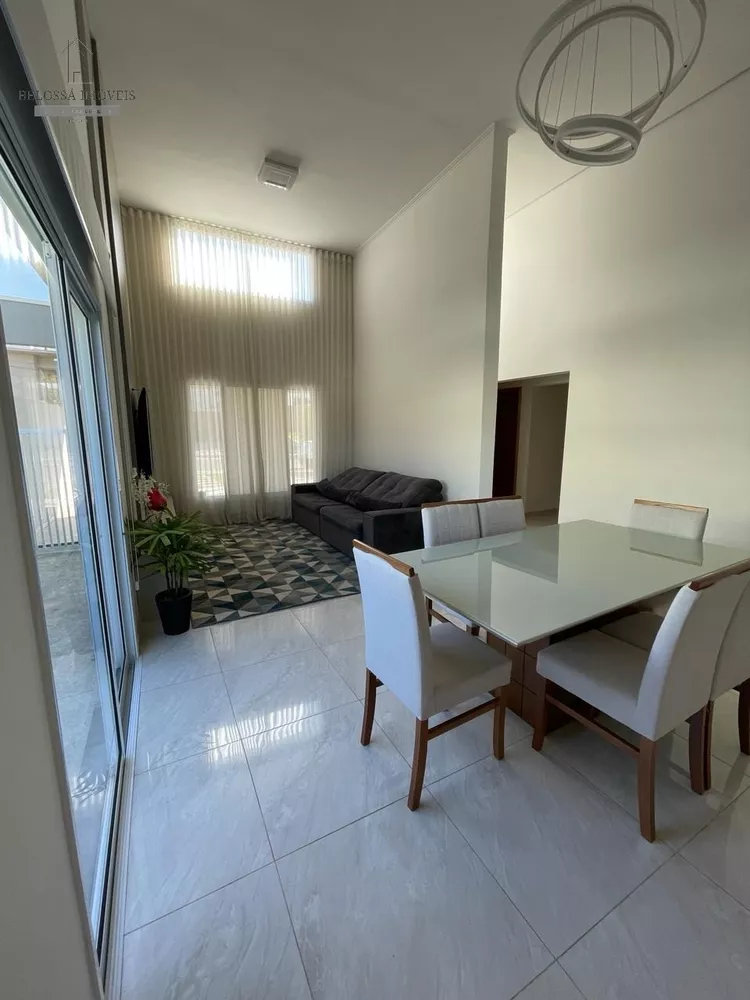 Casa à venda com 3 quartos, 300m² - Foto 4