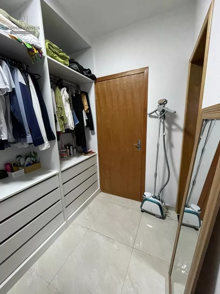 Casa à venda com 3 quartos, 300m² - Foto 7