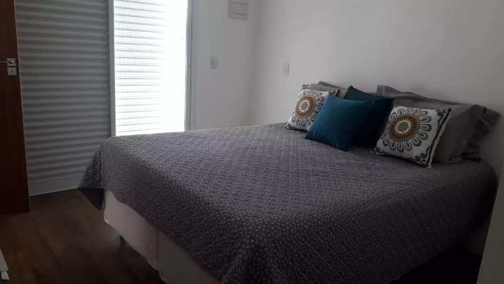 Casa à venda com 2 quartos, 250m² - Foto 5