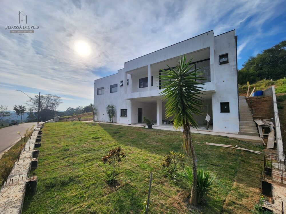 Casa à venda com 4 quartos, 1000m² - Foto 1
