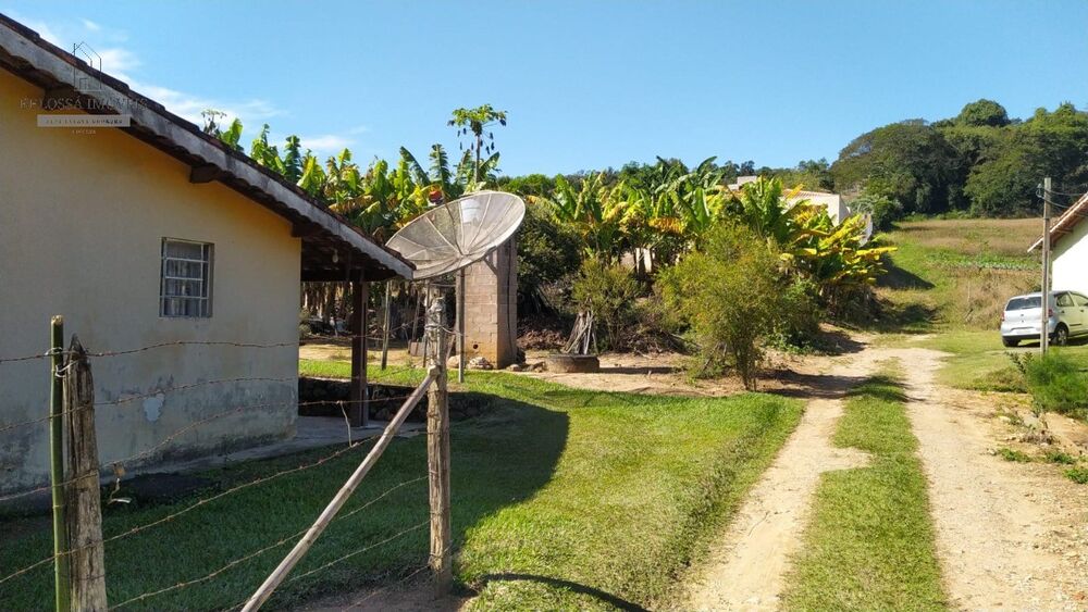 Chácara à venda com 2 quartos, 1128m² - Foto 4
