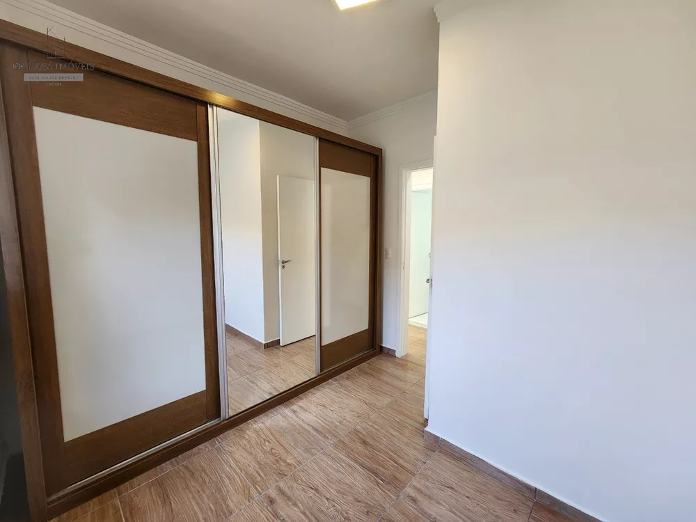 Casa à venda com 3 quartos, 200m² - Foto 4