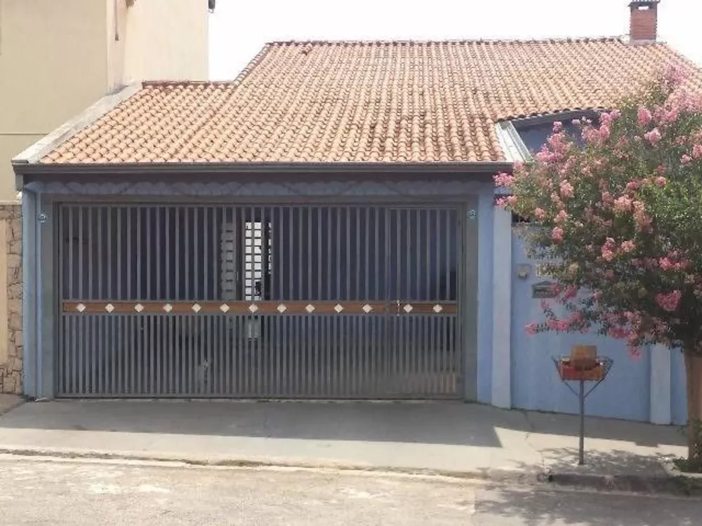 Casa à venda com 3 quartos, 250m² - Foto 3