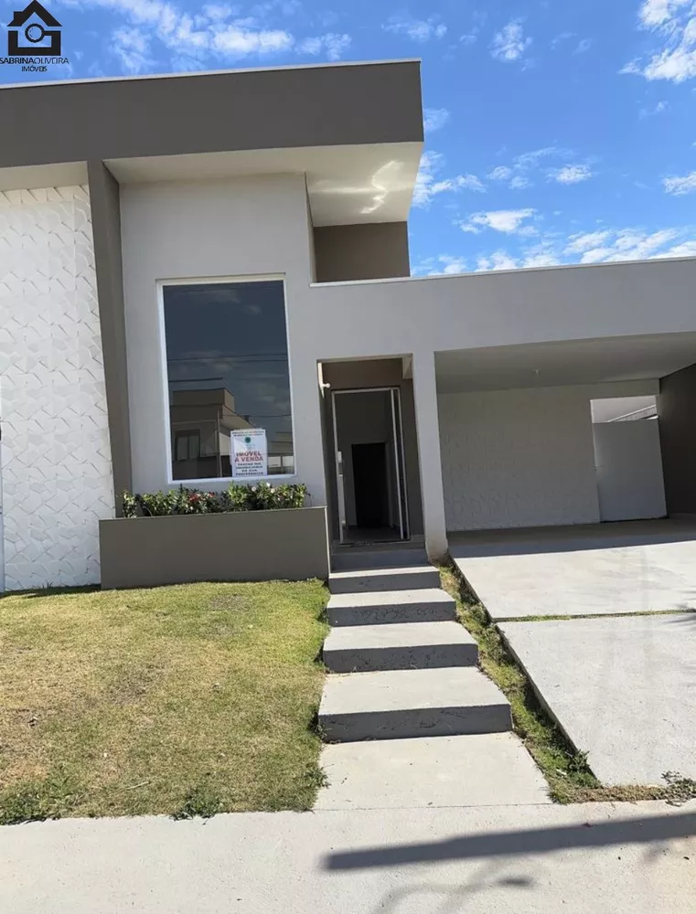 Casa à venda com 3 quartos, 300m² - Foto 1