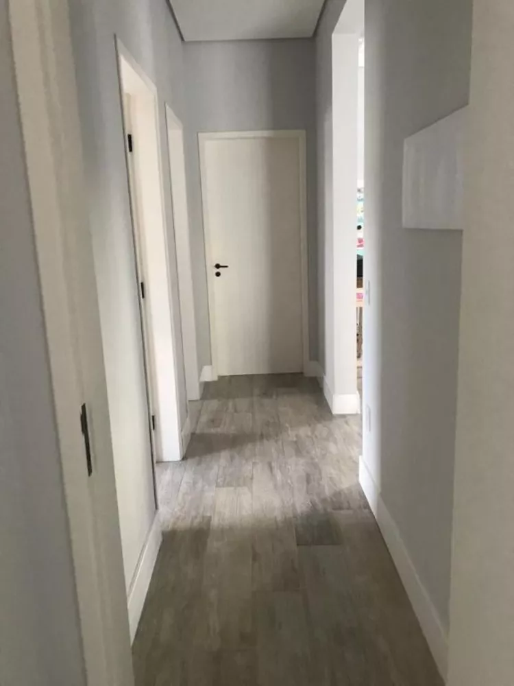 Casa à venda com 3 quartos, 300m² - Foto 4